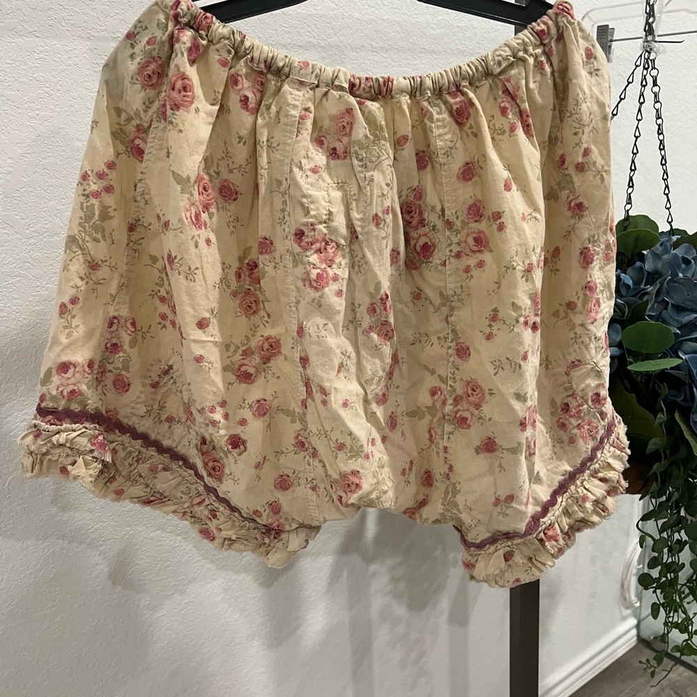 Magnolia Pearl Pink Floral Drawstring Shorts (item B16.3) - Picture 6 of 6